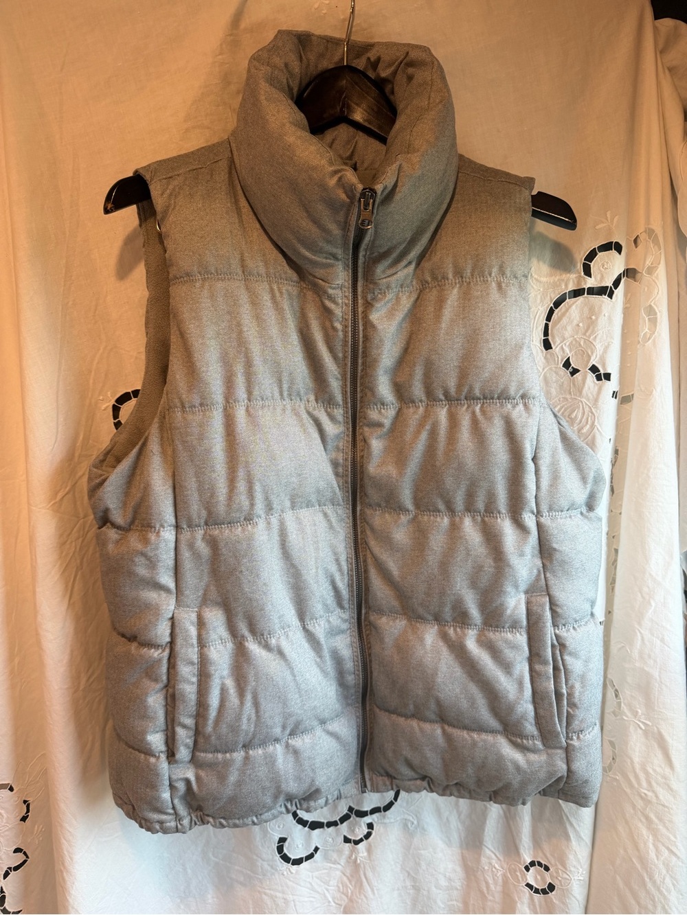 Old Navy Herringbone Frost-Free Puffer Vest XL Gray Fleece Lined Quilted